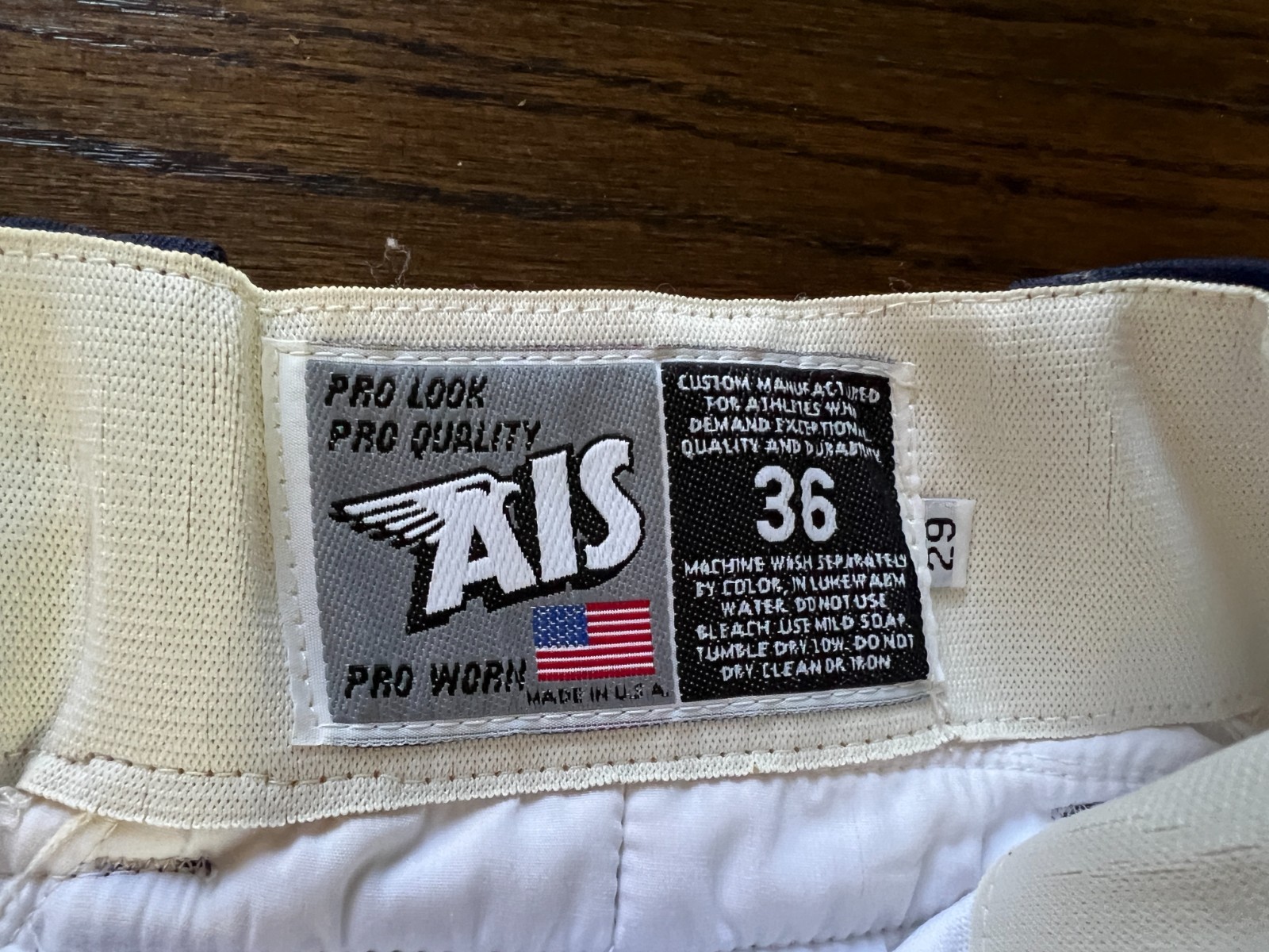 2000 GAME USED ? ISSUED AIS BASEBALL PANTS TBTC KANSAS CITY ROYALS BRIAN LAXTON