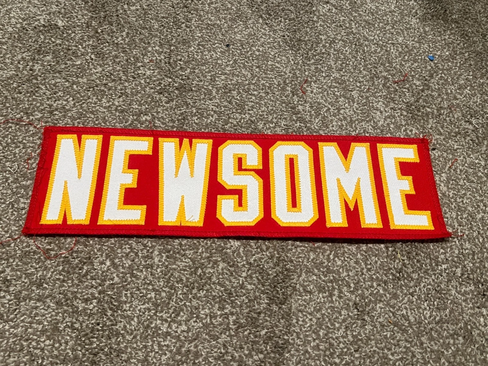 KANSAS CITY CHIEFS GAME USED ? TEAM ISSUED JERSEY NAMEPLATE TYLER NEWSOME