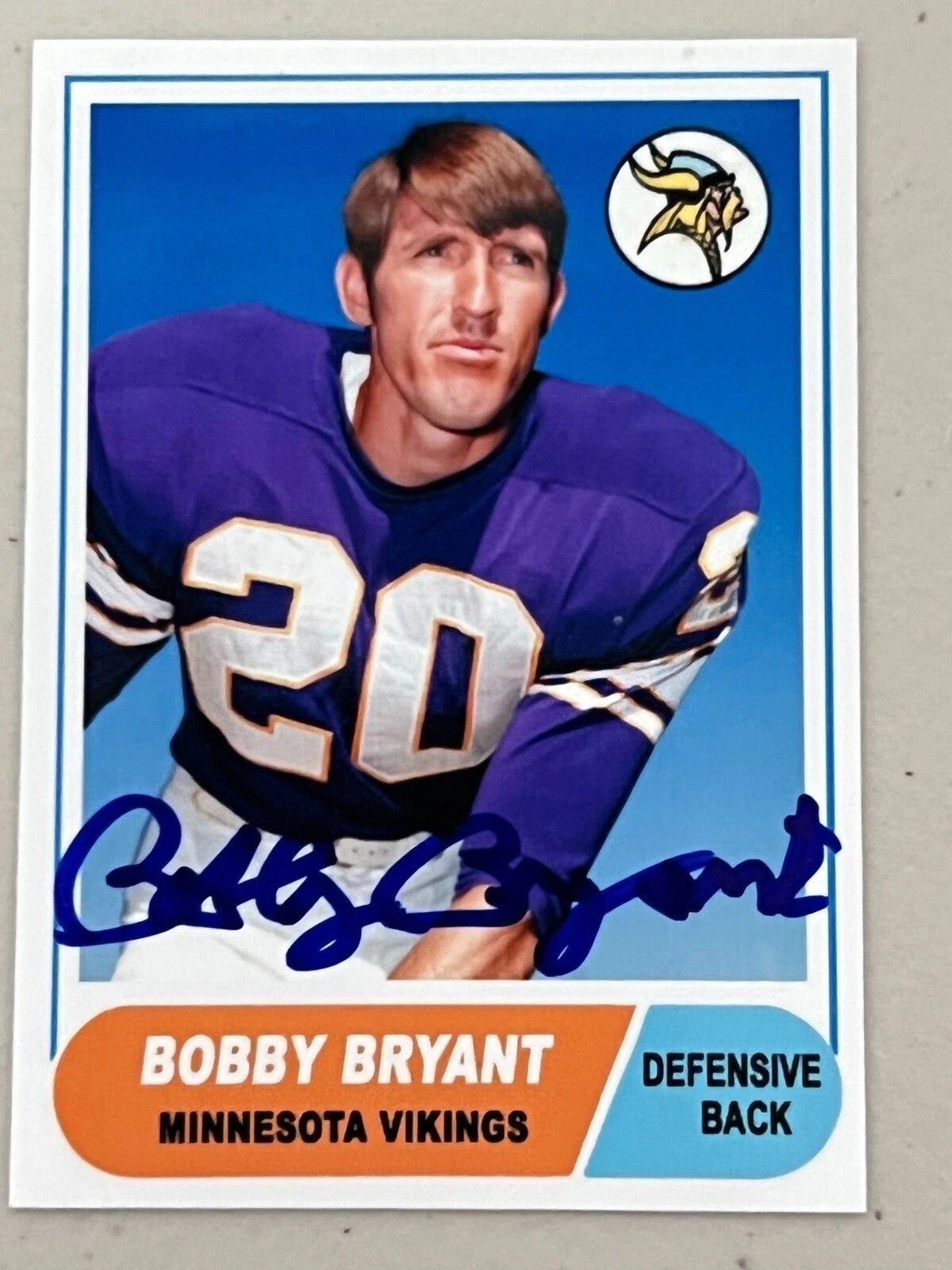 BOBBY BRYANT  MINNESOTA VIKINGS  1968 STYLE  SIGNED CUSTOM CARD
