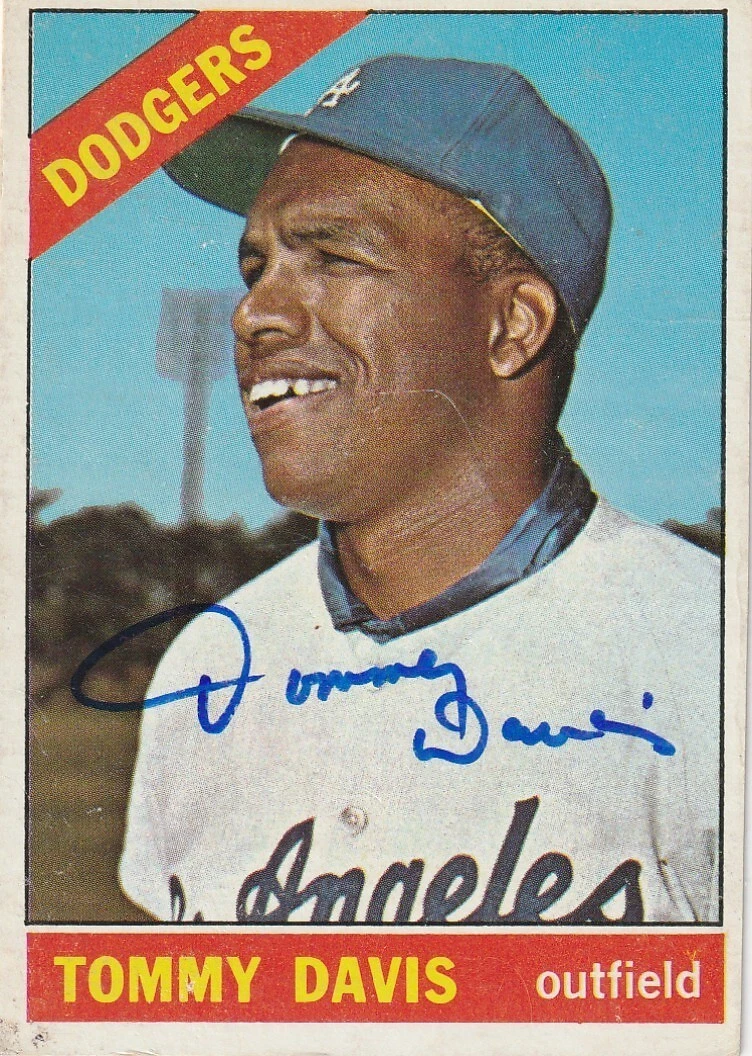 TOMMY DAVIS LOS ANGELES DODGERS  SIGNED 1966 TOPPS CARD #75
