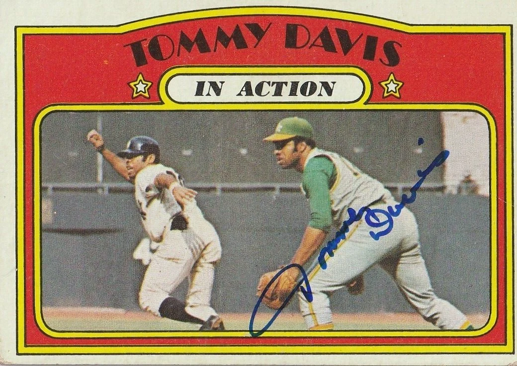 TOMMY DAVIS OAKLAND A'S  SIGNED 1972 TOPPS CARD #42