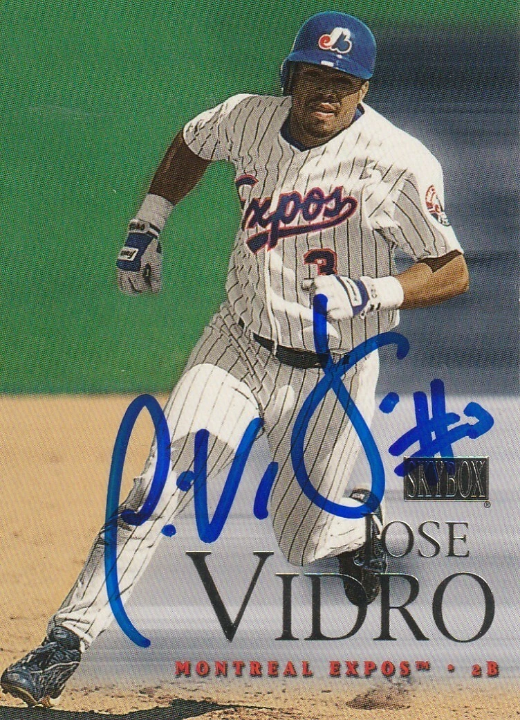 JOSE VIDRO MONTREAL EXPOS  SIGNED 2000 FLEER CARD #186