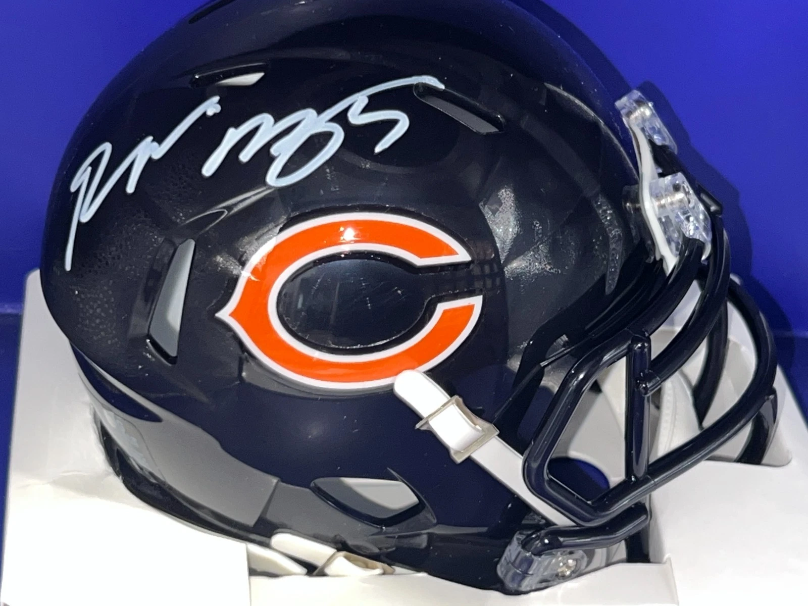 R.W. MCQUARTERS CHICAGO BEARS  SIGNED SPEED MINI HELMET