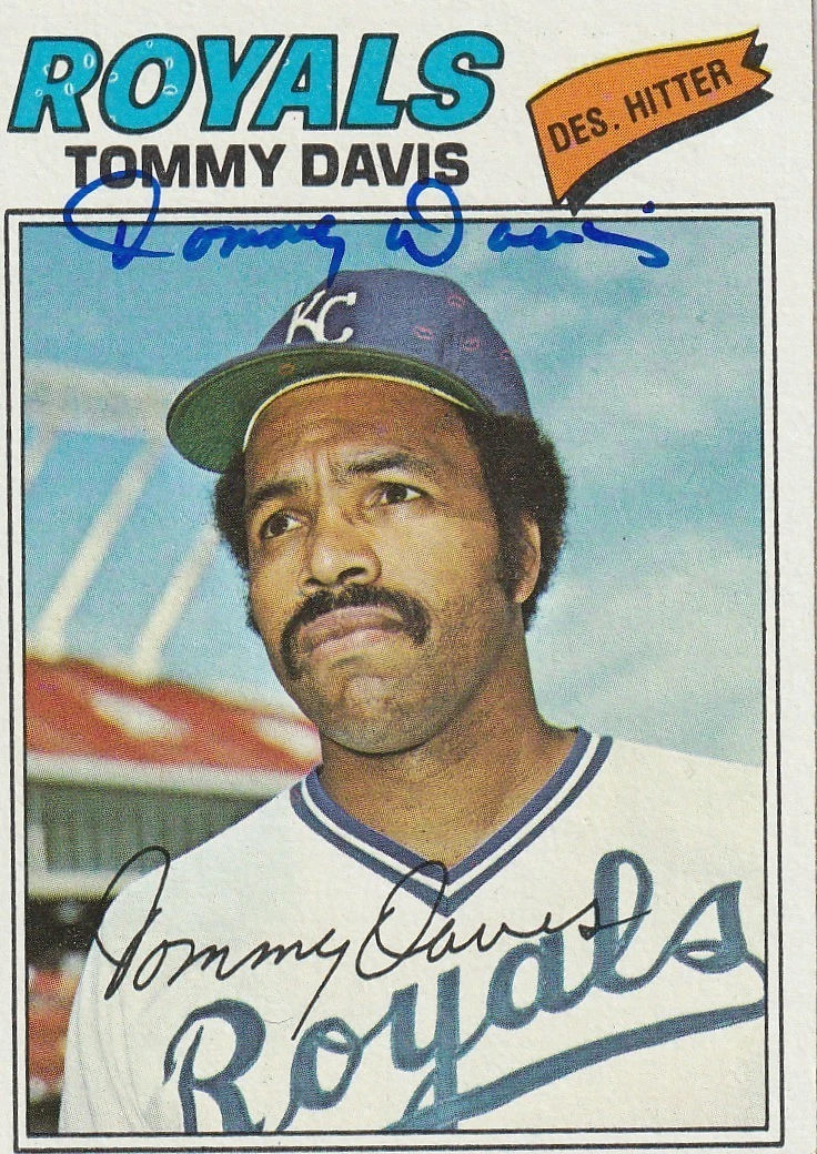 TOMMY DAVIS KANSAS CITY ROYALS  SIGNED 1977 TOPPS CARD #362