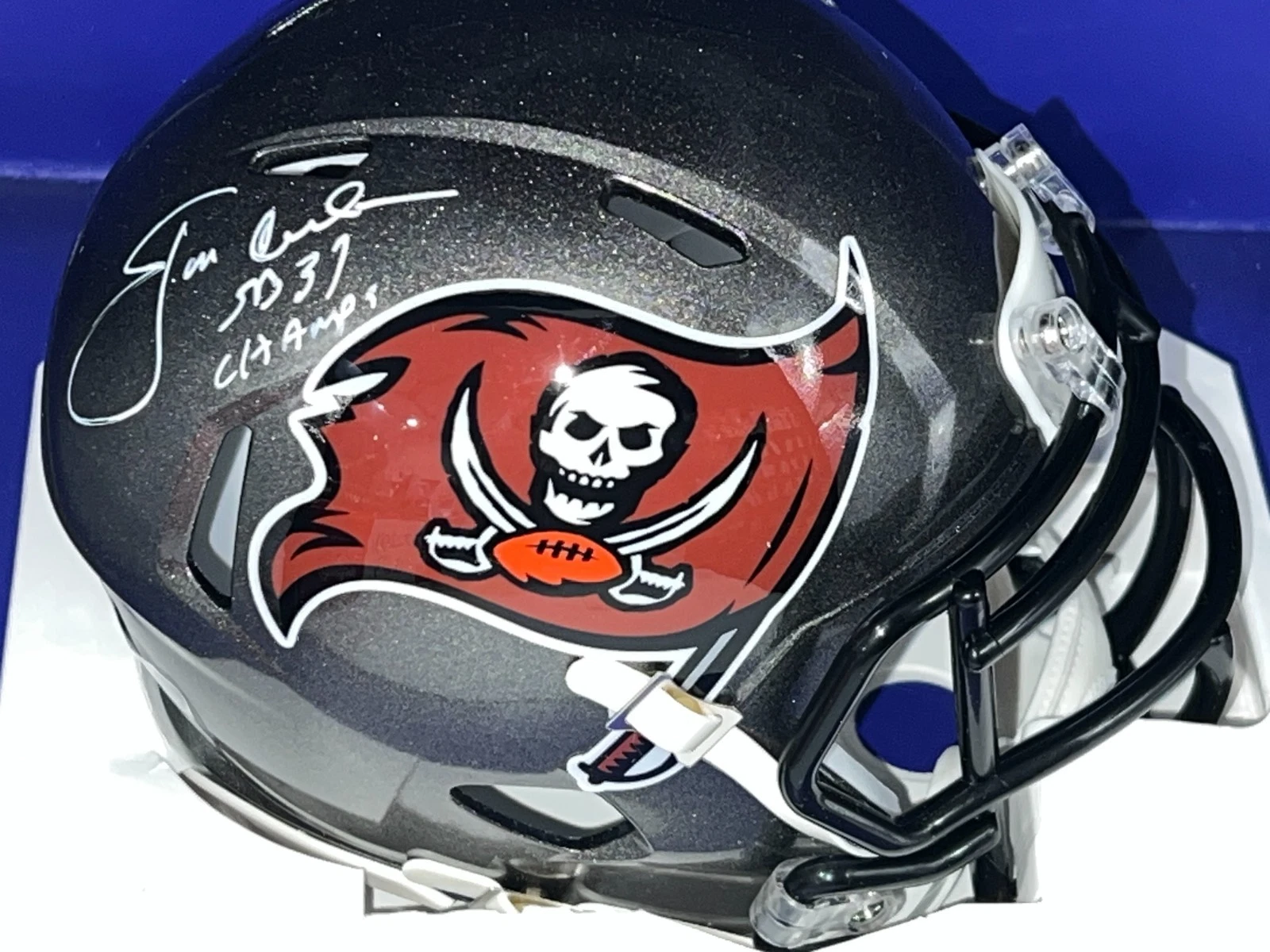 JON GRUDEN TAMPA BAY BUCCANEERS SB 37 CHAMPS  BECKETT AUTHEN SIGNED MINI HELMET