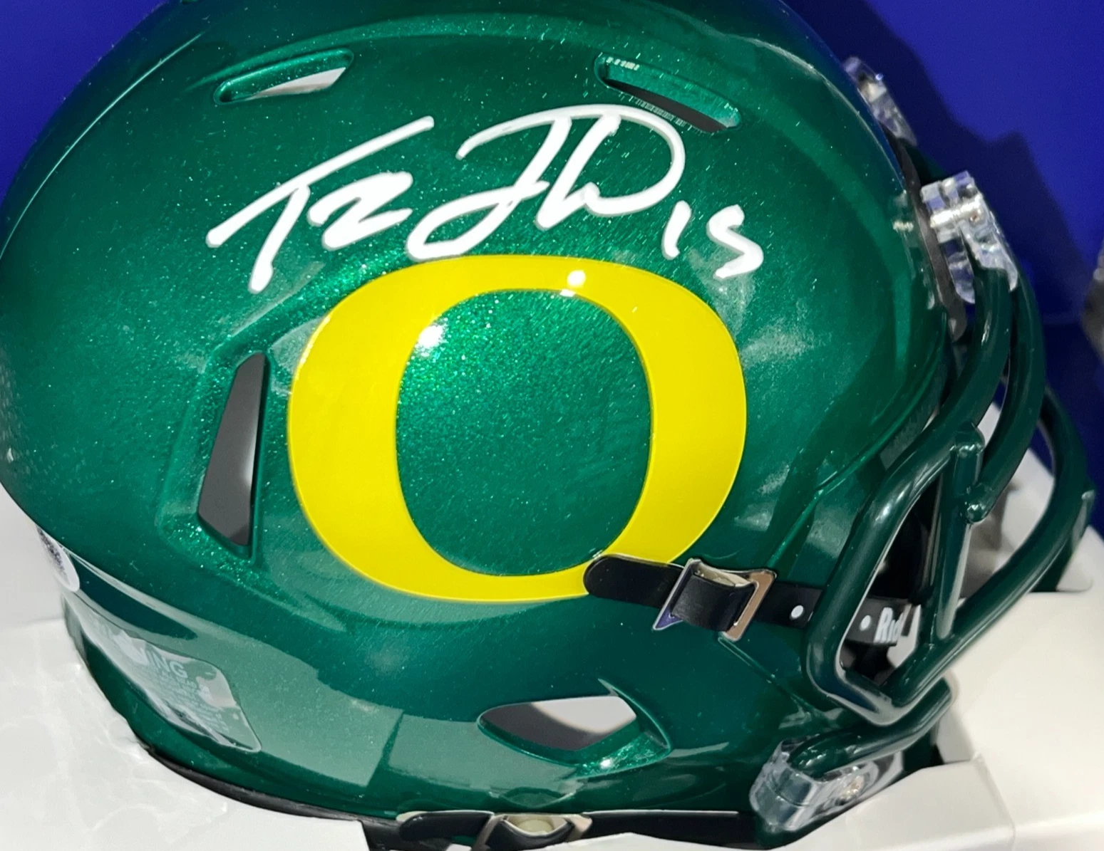 TEZ JOHNSON OREGON DUCKS JSA AUTHENTICATED SIGNED GREEN APPLE MINI HELMET