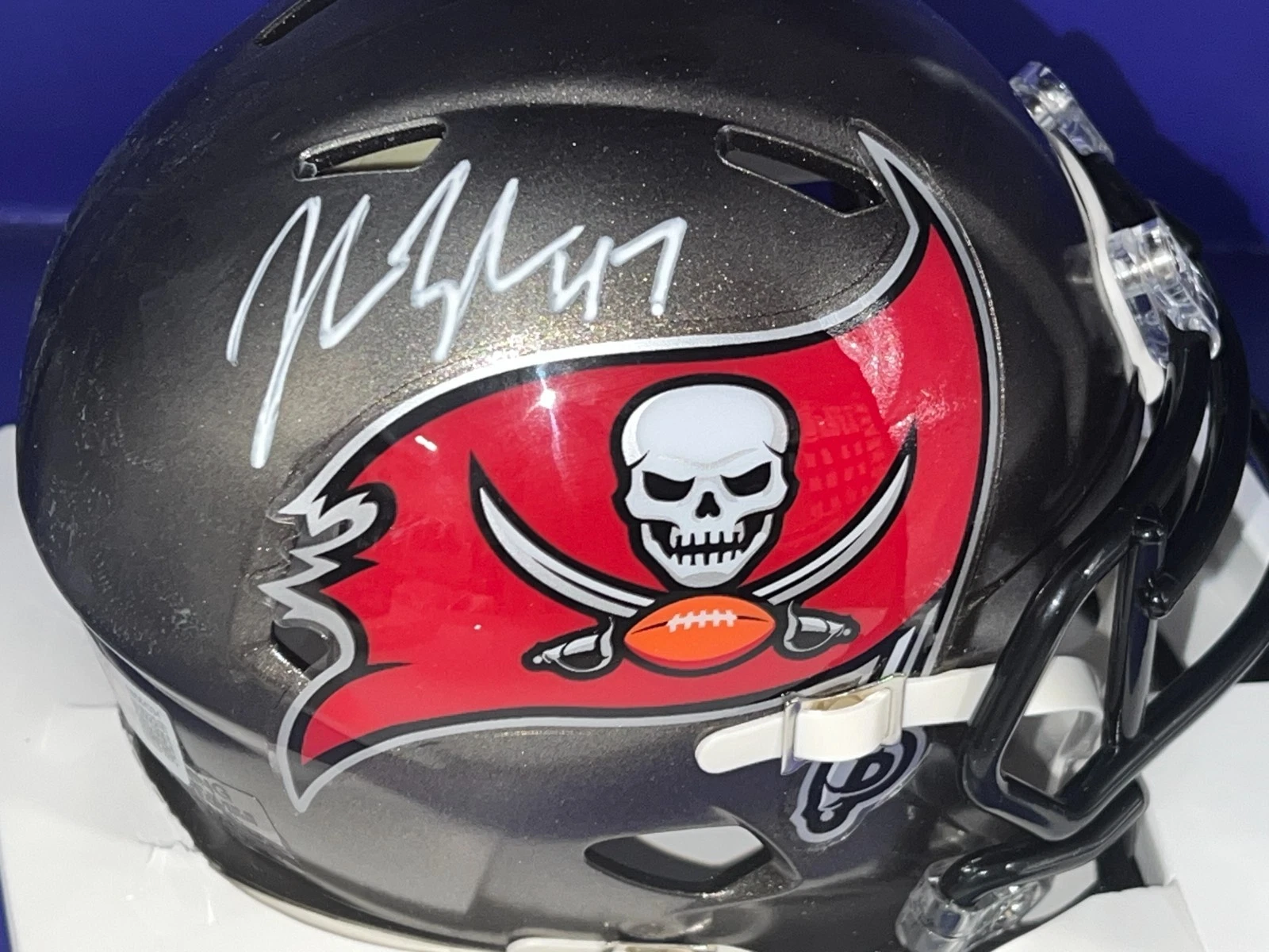 JOHN LYNCH TAMPA BAY BUCCANEERS BECKETT AUTHENTICATED SIGNED MINI HELMET