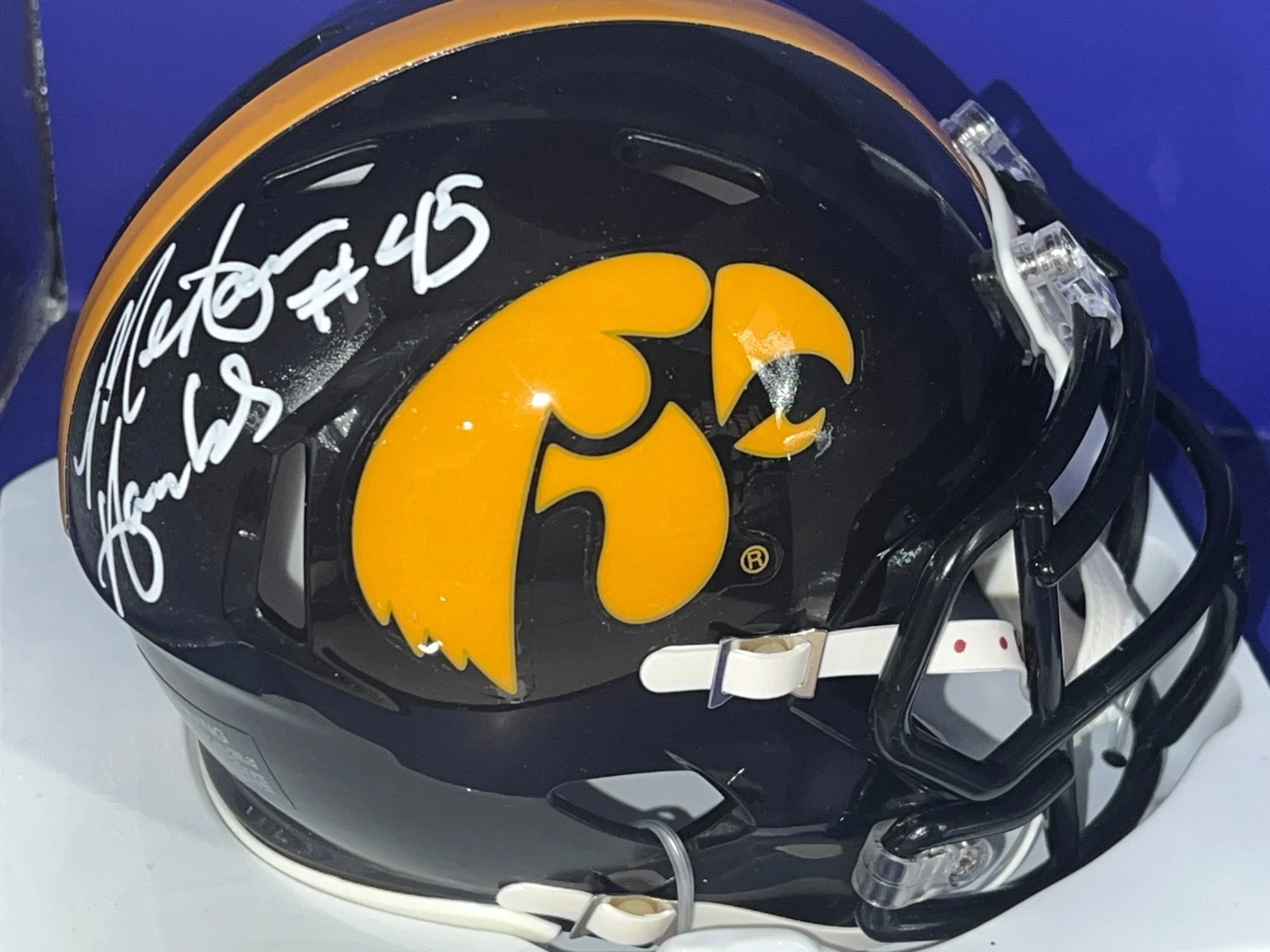 MERTON HANKS IOWA HAWKEYES PSA AUTHENTICATED  SIGNED MINI HELMET