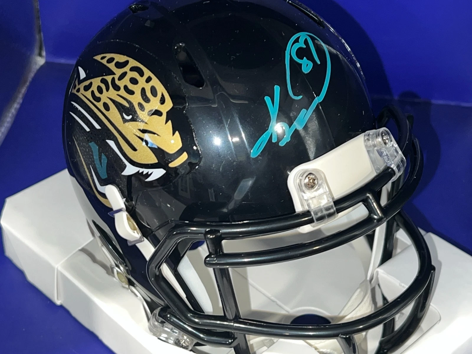 KEENAN MCCARDELL JACKSONVILLE JAGUARS JSA AUTHENTICATED SIGNED MINI HELMET