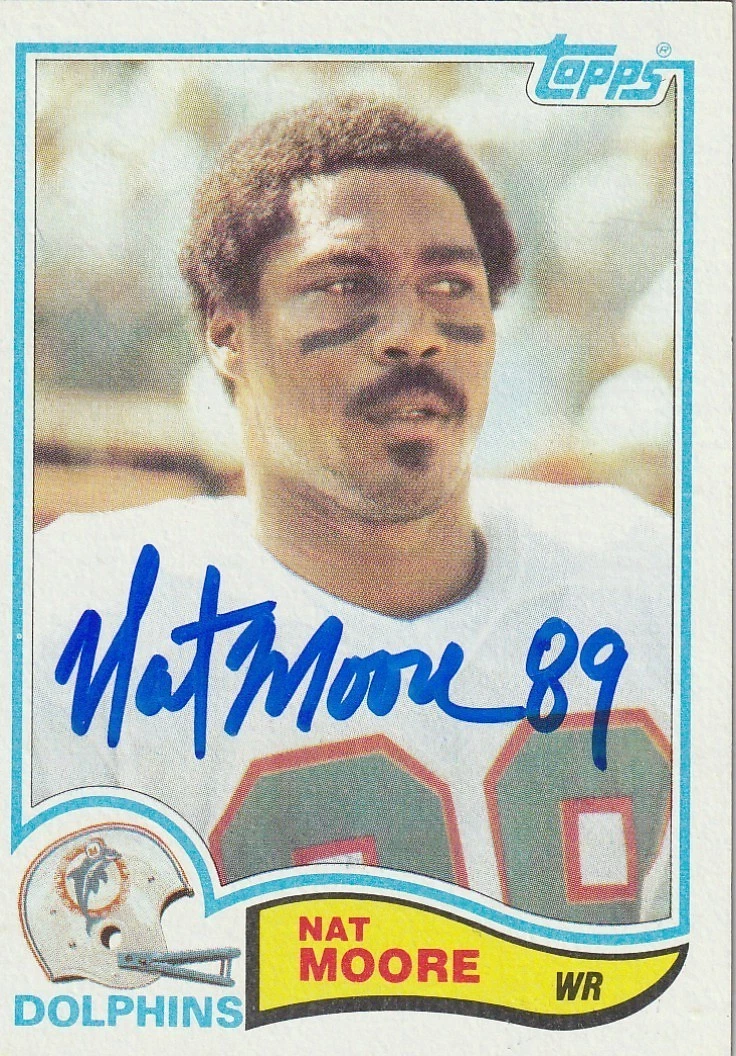 NAT MOORE MIAMI DOLPHINS  SIGNED 1982 TOPPS CARD #132