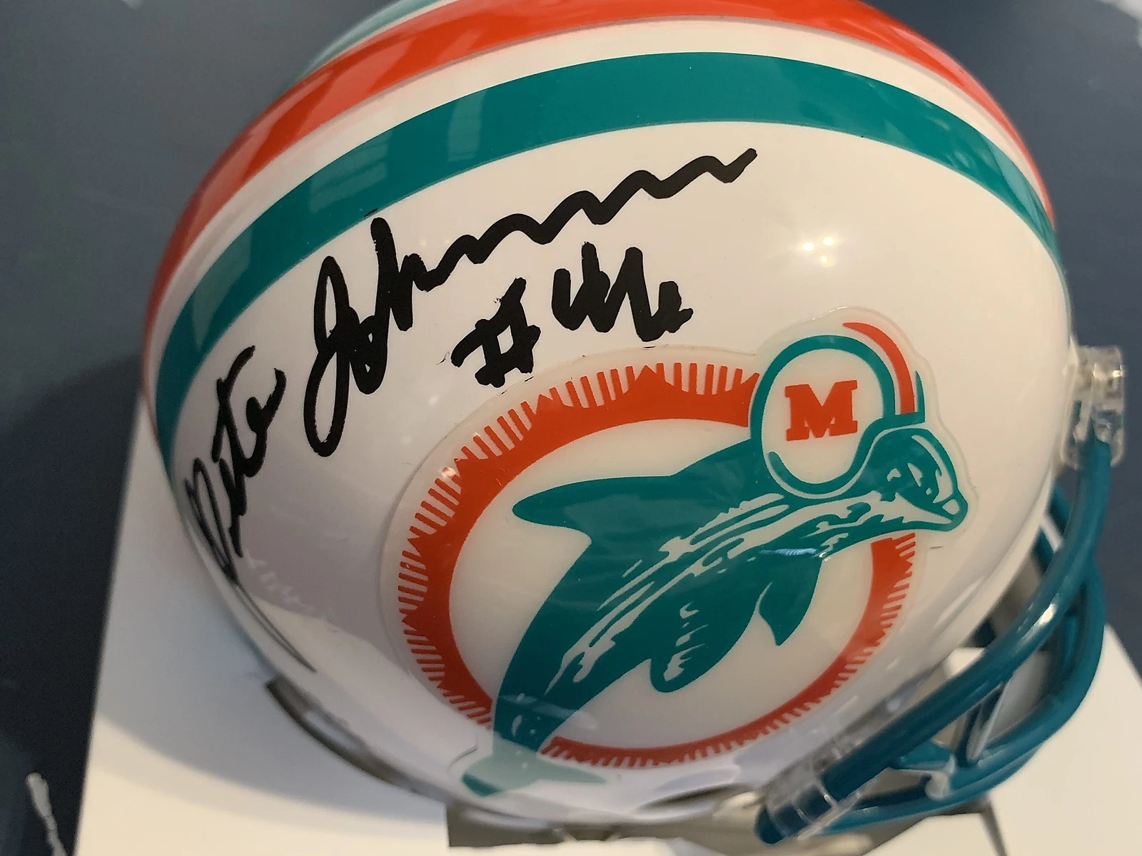 PETE JOHNSON  MIAMI DOLPHINS    SIGNED MINI HELMET