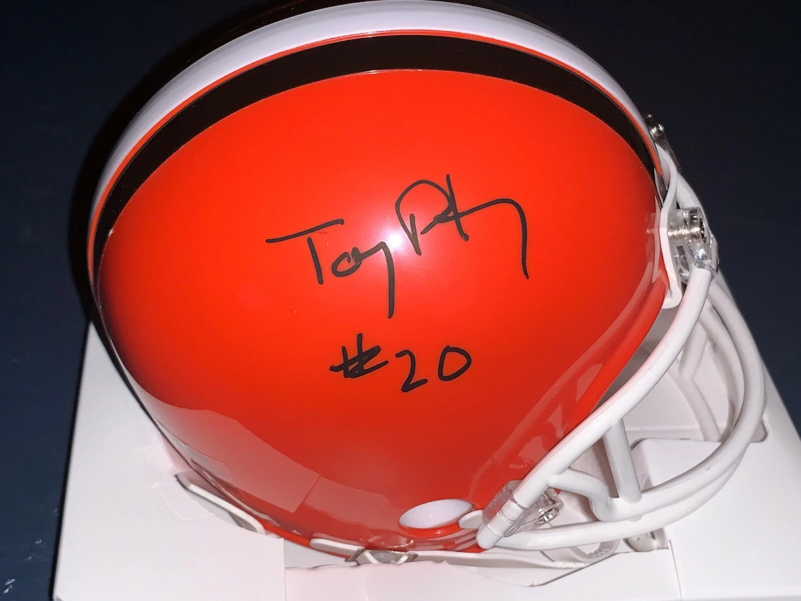 TONY PETERS  CLEVELAND BROWNS  SIGNED RIDDELL  MINI HELMET