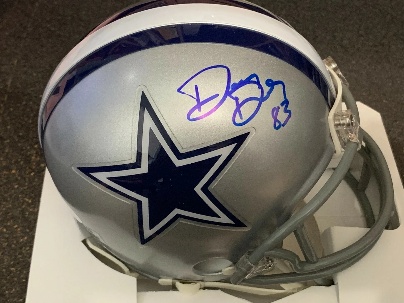 DOUG DONLEY  DALLAS COWBOYS  JSA AUTHENTICATED SIGNED MINI HELMET