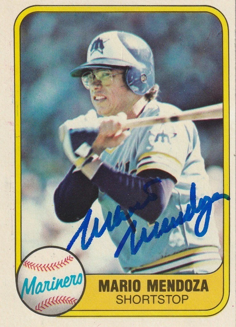 MARIO MENDOZA SEATTLE MARINERS  SIGNED 1981 FLEER CARD #613