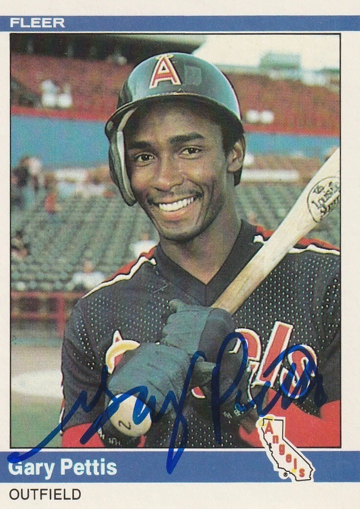 GARY PETTIS CALIFORNIA ANGELS  SIGNED 1984 FLEER CARD #526