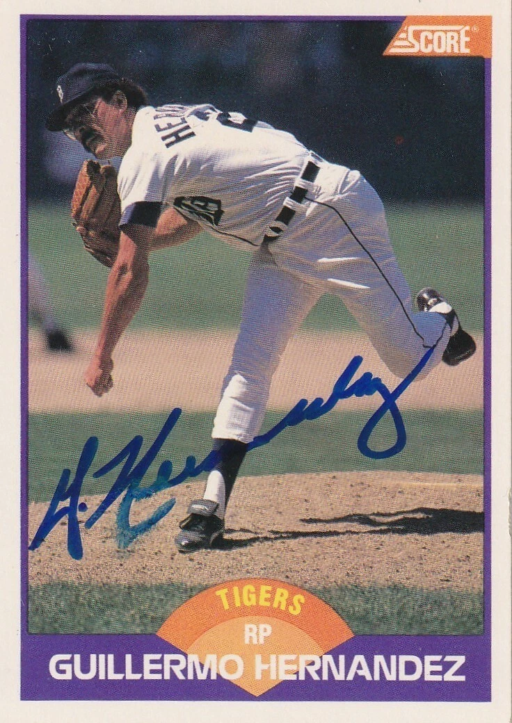 WILLIE HERNANDEZ DETROIT TIGERS  SIGNED 1989 SCORE CARD #275