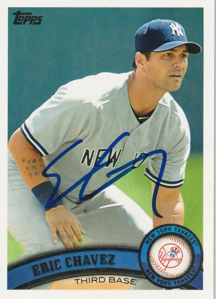 ERIC CHAVEZ NEW YORK YANKEES  SIGNED 2011 TOPPS UPDATE CARD #US289
