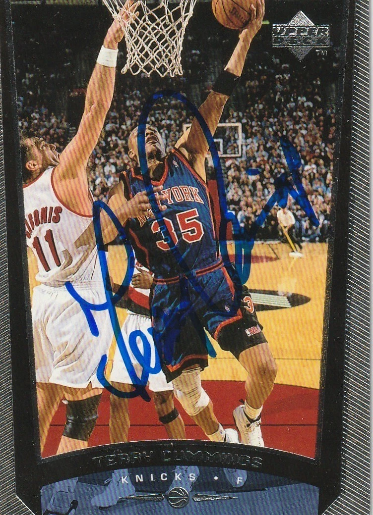 TERRY CUMMINGS NEW YORK KNICKS  SIGNED 1998 UPPER DECK CARD #286