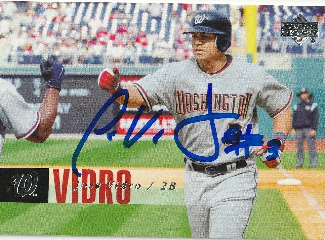 JOSE VIDRO WASHINGTON NATIONALS  SIGNED 2006 UPPER DECK CARD #492