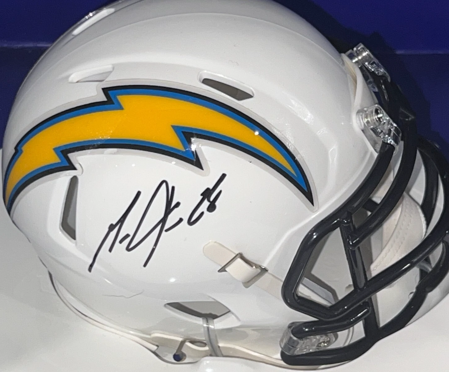 MELVIN GORDON SAN DIEGO CHARGERS  JSA AUTHENTICATED  SIGNED MINI HELMET