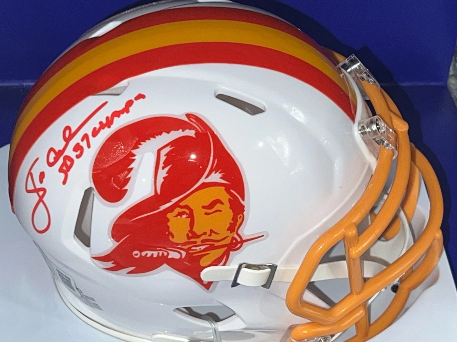 JON GRUDEN TAMPA BAY BUCCANEERS SB 37 CHAMPS  BECKETT  TB SIGNED MINI HELMET