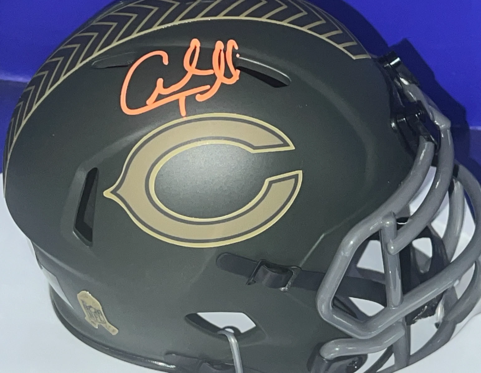 CHARLES TILLMAN CHICAGO BEARS BECKETT SALUTE TO SERVICE 25 SIGNED MINI HELMET