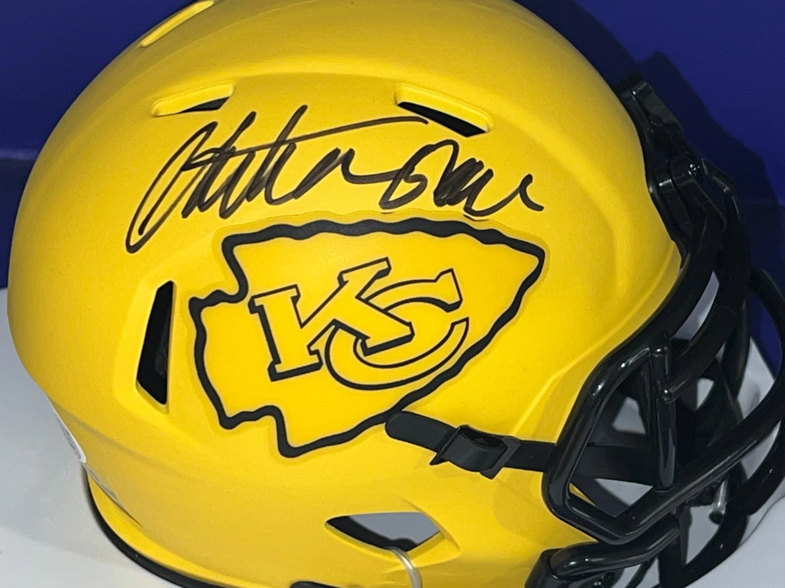 CHRISTIAN OKOYE KANSAS CITY CHIEFS  JSA AUTHENTICATED SIGNED RAVE MINI HELMET