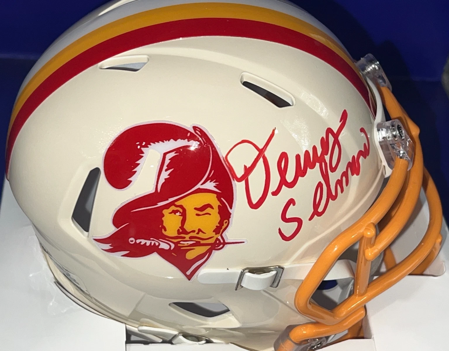 DEWEY SELMON TAMPA BAY BUCCANEERS BECKETT AUTHENTICATED RETRO SIGNED MINI HELMET