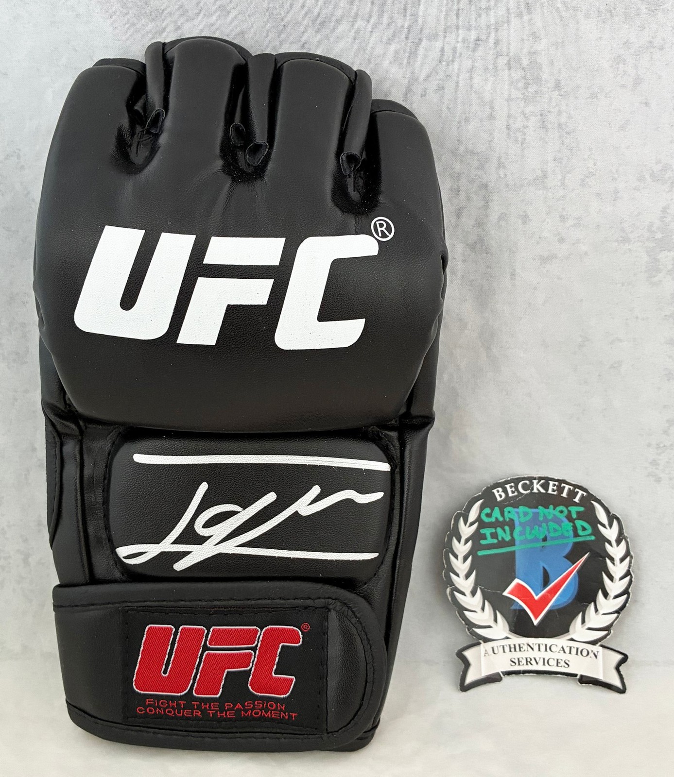 Ilia Topuria Signed UFC Glove Beckett BAS COA