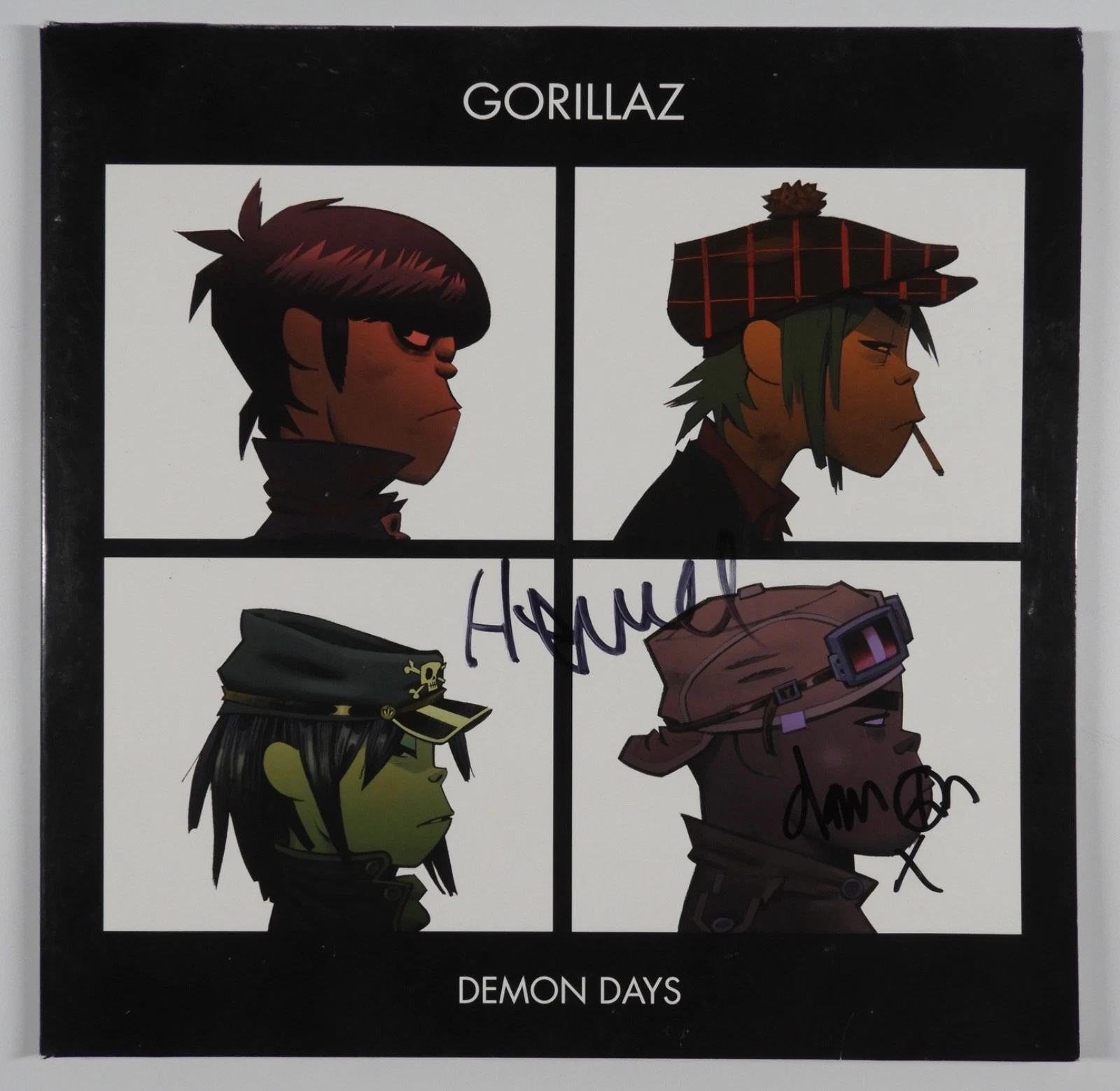 Gorillaz JSA  Signed Autograph Record Album Vinyl Damon Albarn Jamie Hewlett
