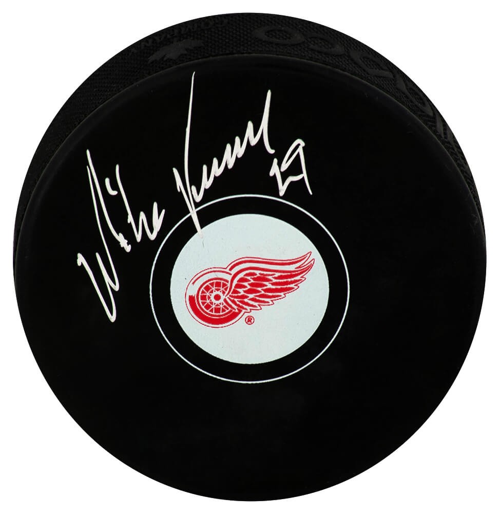 Mike Vernon Signed Detroit Red Wings Logo Hockey Puck - (SCHWARTZ COA)