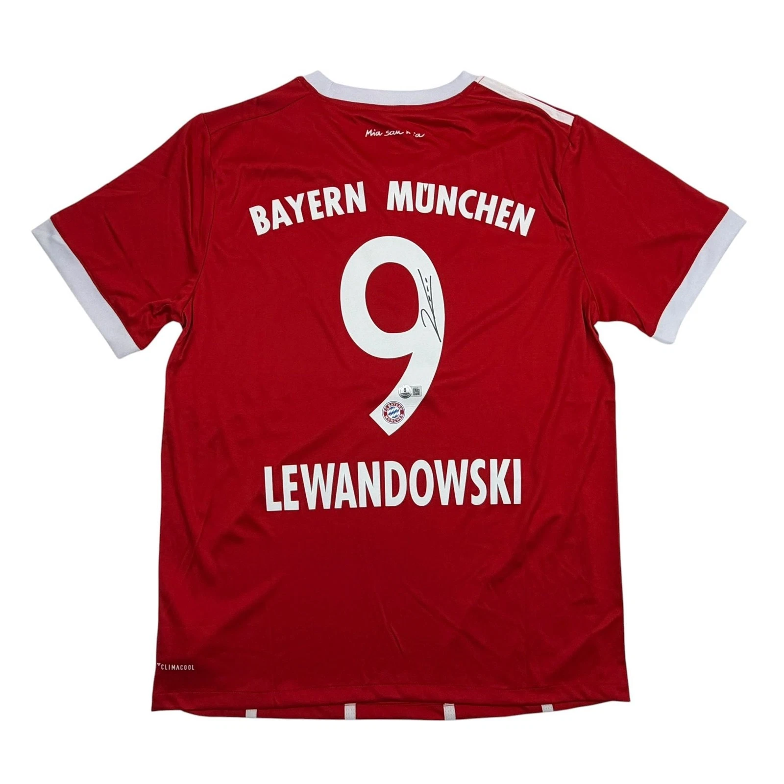 Autographed/Signed Robert Lewandowski Bayern Munich Red Jersey Beckett BAS COA