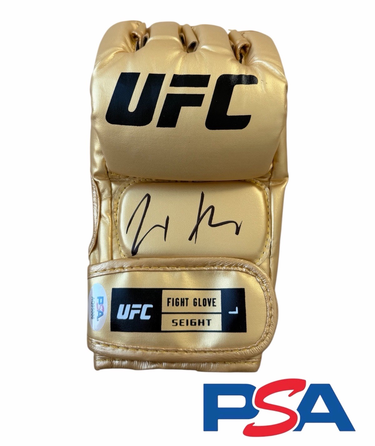 Max Holloway Signed Autograph UFC Gold Fight Glove PSA/DNA AUTO UFC 329 Blessed