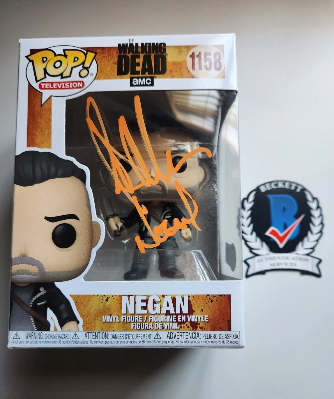 JEFFREY DEAN MORGAN SINGED NEGAN WALKING DEAD FUNKO POP AUTOGRAPHED BECKETT COA