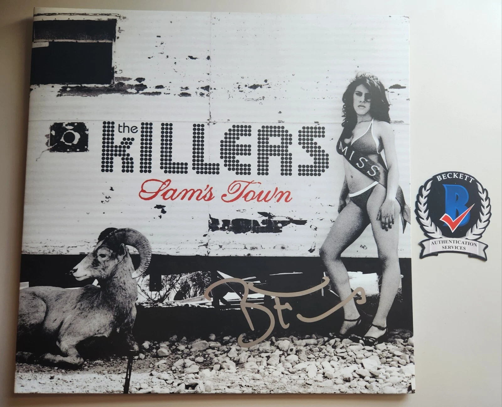 BRANDON FLOWERS SIGNED THE KILLERS SAMS TOWN VINYL LP BECKETT BAS COA