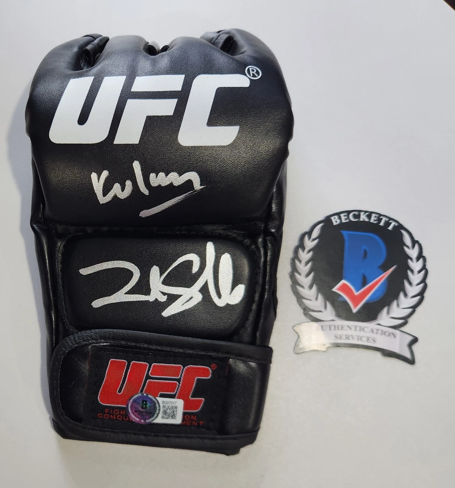 Frank Grillo Signed Kingdom UFC Glove Alvey Kulina King Kulina BAS COA