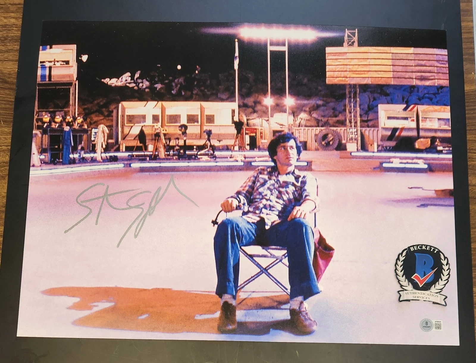 STEVEN SPIELBERG SIGNED 16X20 PHOTO CLOSE ENCOUNTERS OF A 3RD KIND BAS LOA COA COLLECTIBLE MEMORABILIA