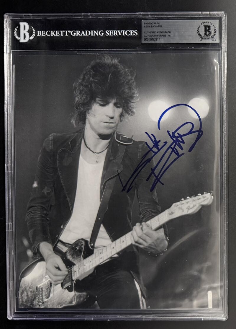 Keith Richards Rolling Stones Signed Slabbed 8x10 Photo - GEM MINT 10 AUTO GRADE