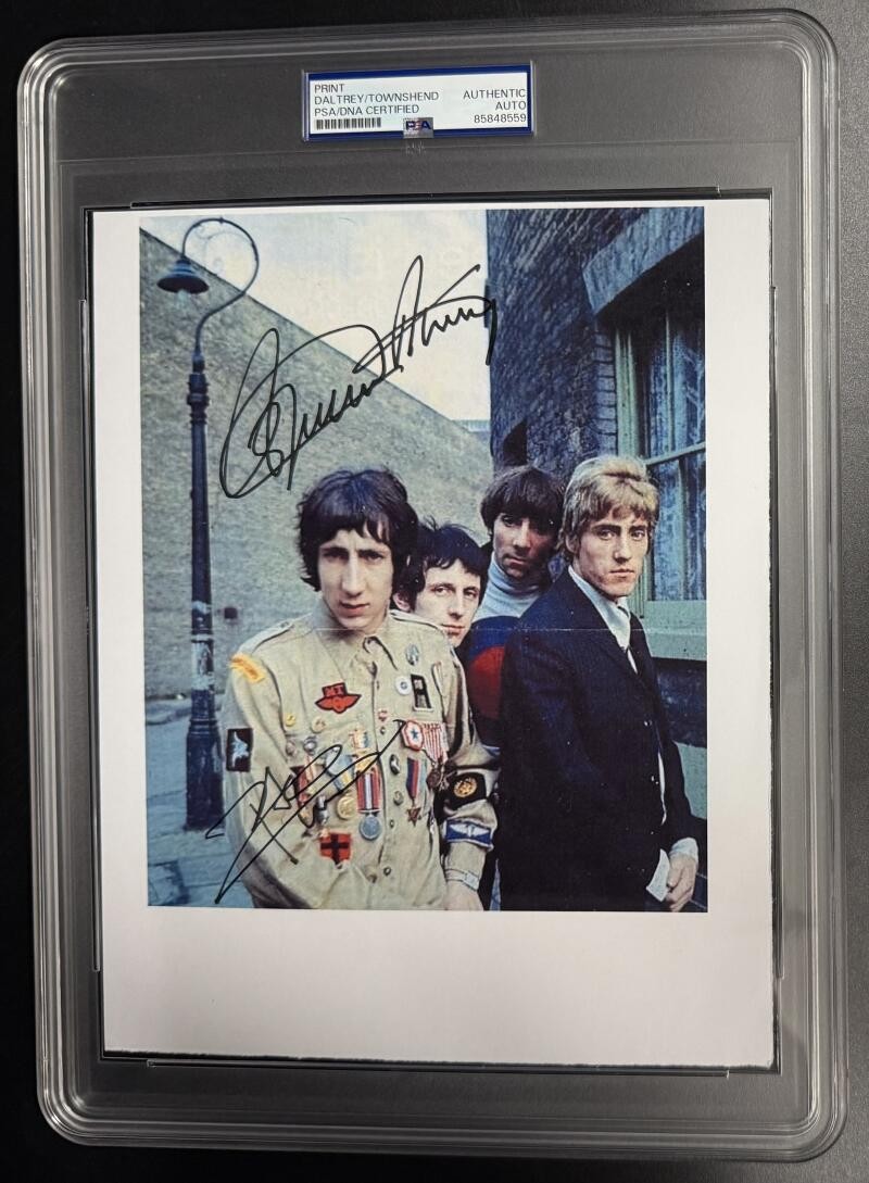 The Who Daltrey & Townshend Signed Autograph Promo PSA/DNA COA 8x10 Slab Photo