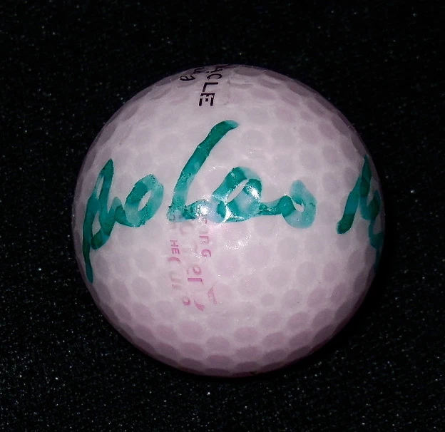 AZAHARA MUNOZ AUTOGRAPHED PINK GOLF BALL (LPGA) W/ PROOF!