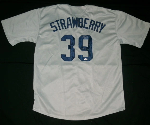 DARRYL STRAWBERRY AUTOGRAPHED JERSEY (YANKEES) W/ PROOF - JSA COA!