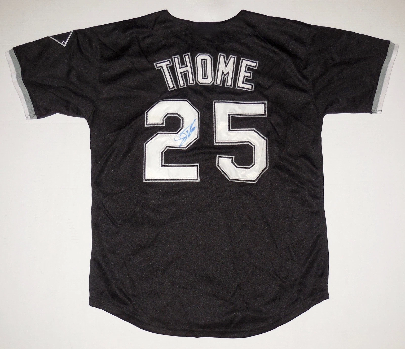 JIM THOME AUTOGRAPHED JERSEY (CHICAGO WHITE SOX) W/ COA!