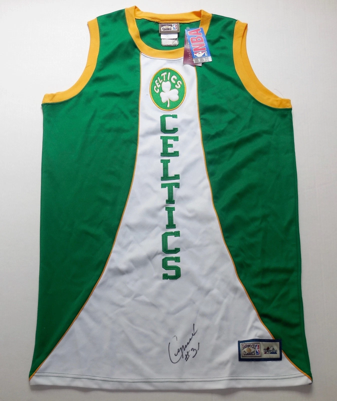 CEDRIC MAXWELL AUTOGRAPHED JERSEY (BOSTON CELTICS) W/ PROOF!