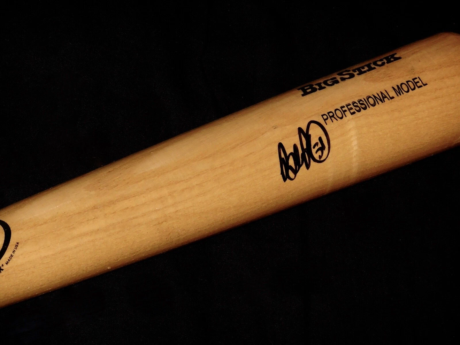 BRAD PENNY AUTOGRAPHED RAWLINGS BAT (MARLINS & DODGERS) - W/ COA!