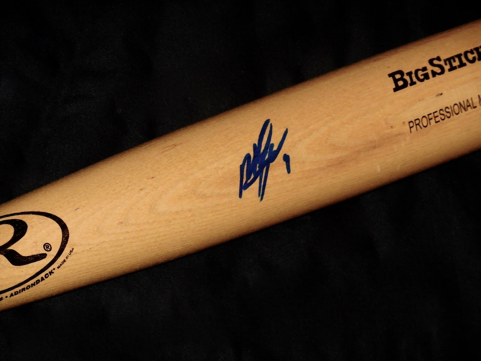 MIGUEL TEJADA AUTOGRAPHED RAWLINGS BAT (BALTIMORE ORIOLES) - W/ COA!