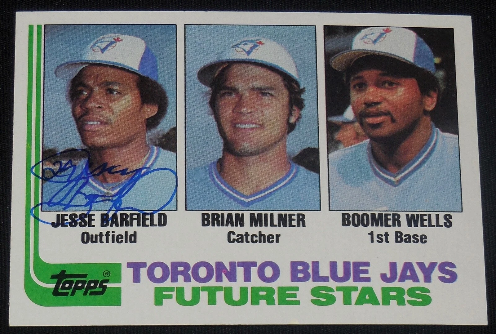 JESSE BARFIELD AUTOGRAPHED 1982 TOPPS #203 ROOKIE CARD (BLUE JAYS) W/ COA!