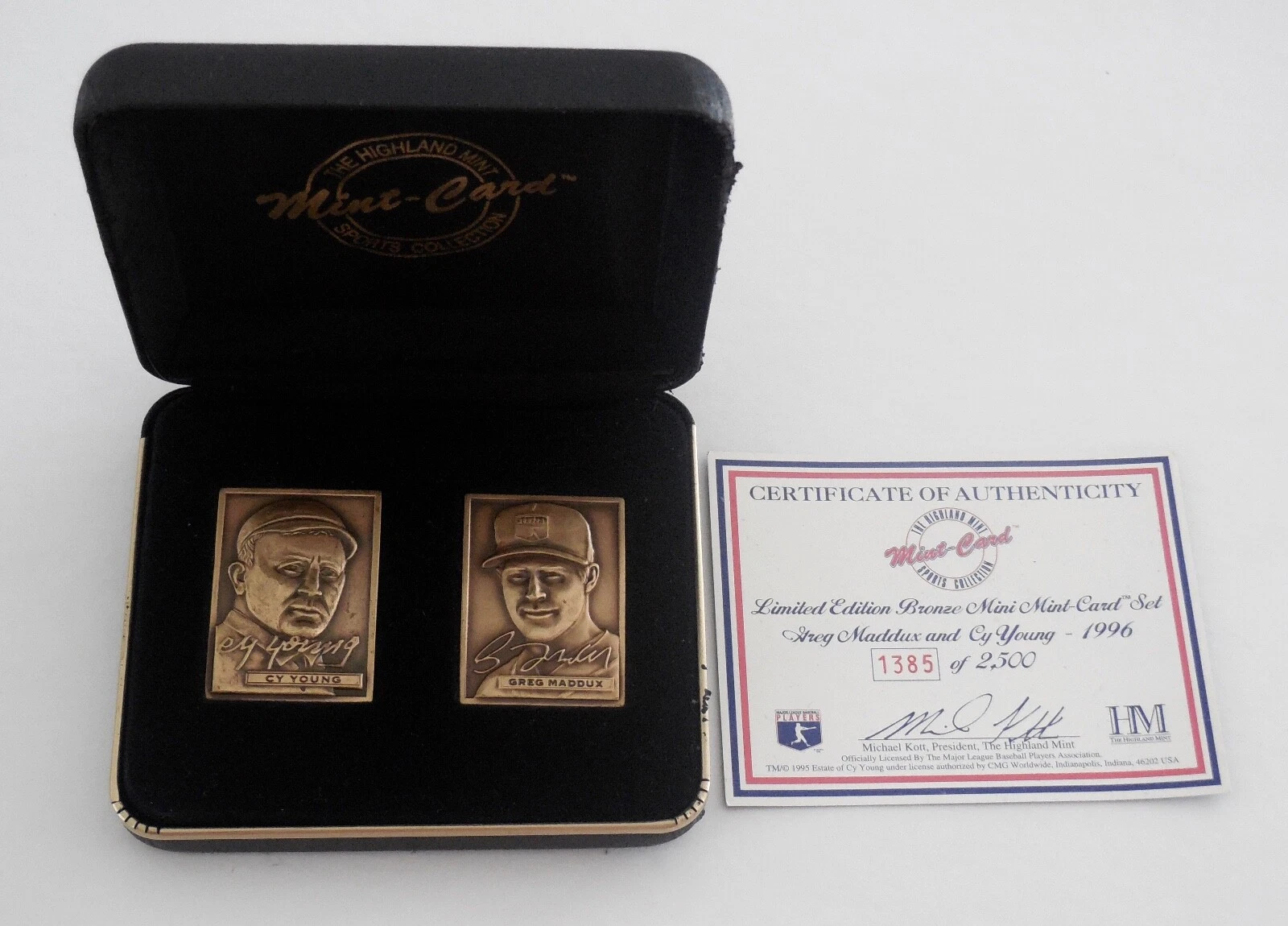 GREG MADDUX & CY YOUNG BRONZE MINI CARDS - HIGHLAND MINT - #1385/2500!