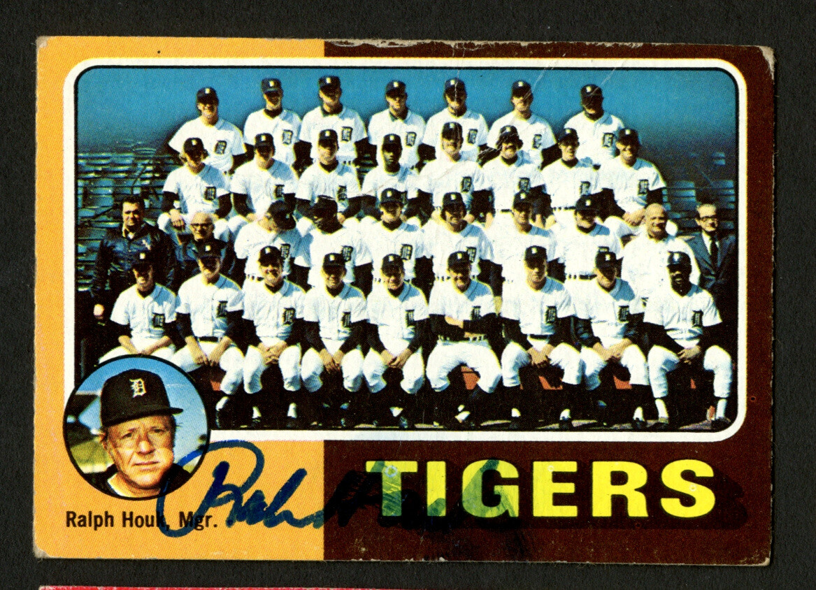 Ralph Houk #18 signed autograph auto 1975 Topps Baseball Trading Card