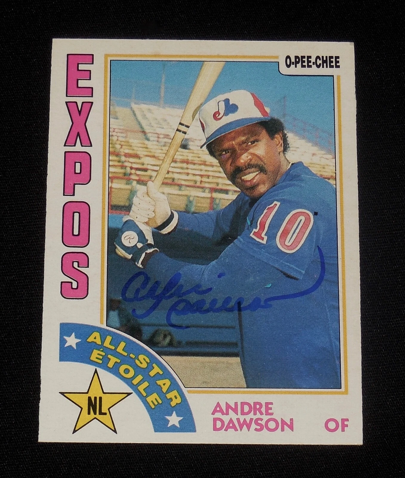 ANDRE DAWSON 1984 O-PEE-CHEE AUTOGRAPHED BASEBALL CARD (EXPOS / CUBS)