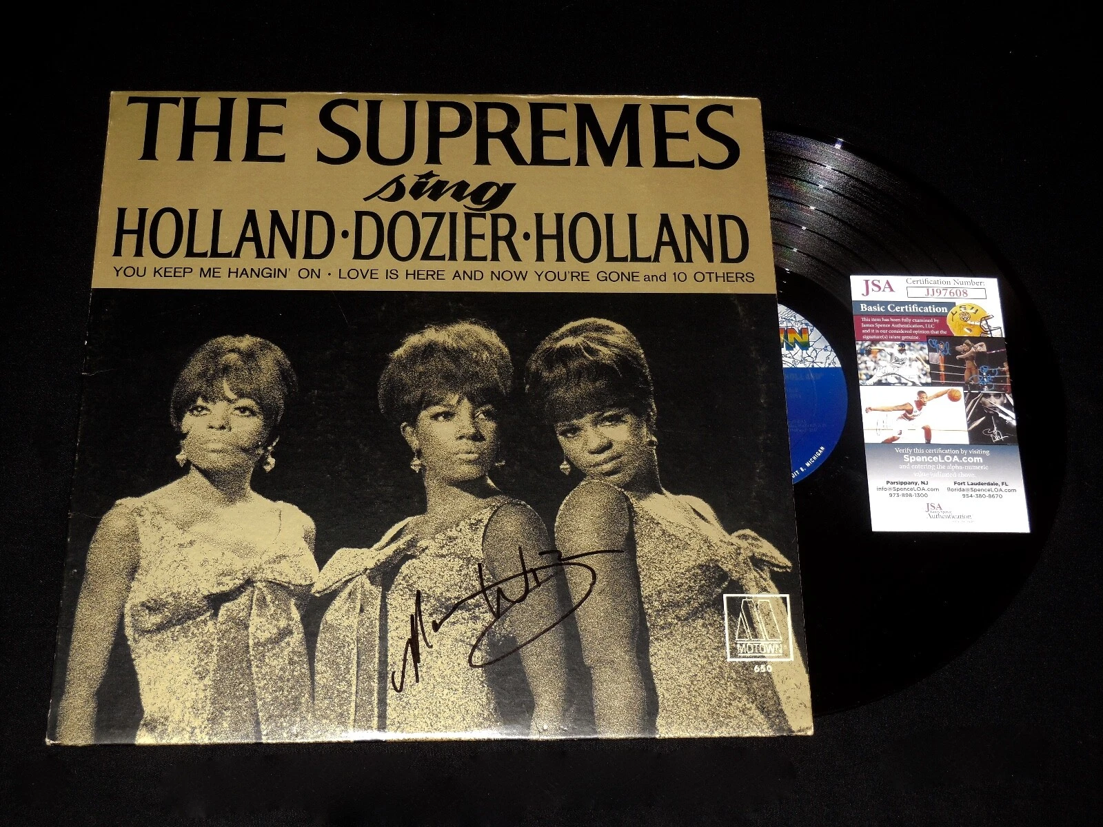 MARY WILSON AUTOGRAPHED VINYL RECORD ALBUM (THE SUPREMES SING) - JSA COA!